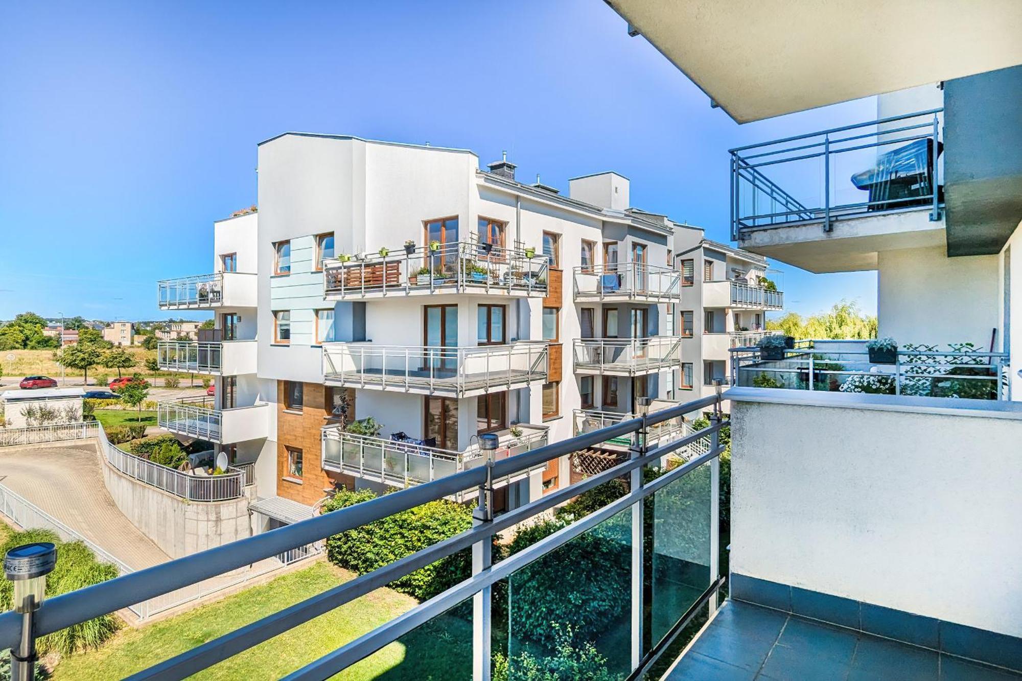 Jasny & Przestronny Apartament Z Balkonem I Parkingiem By Rent Like Home 格丁尼亚 外观 照片